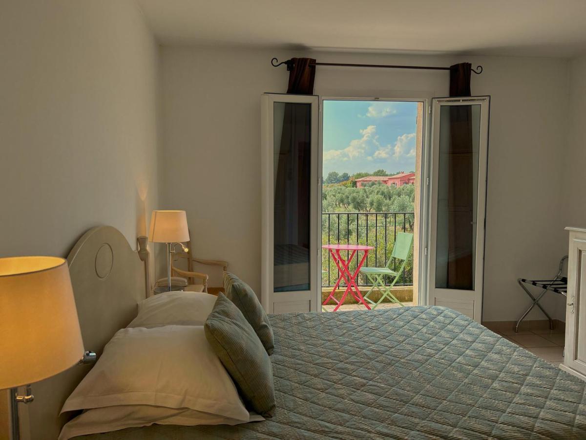 Hotel Terriciae Aux Portes De Maussane Les Alpilles Exterior foto