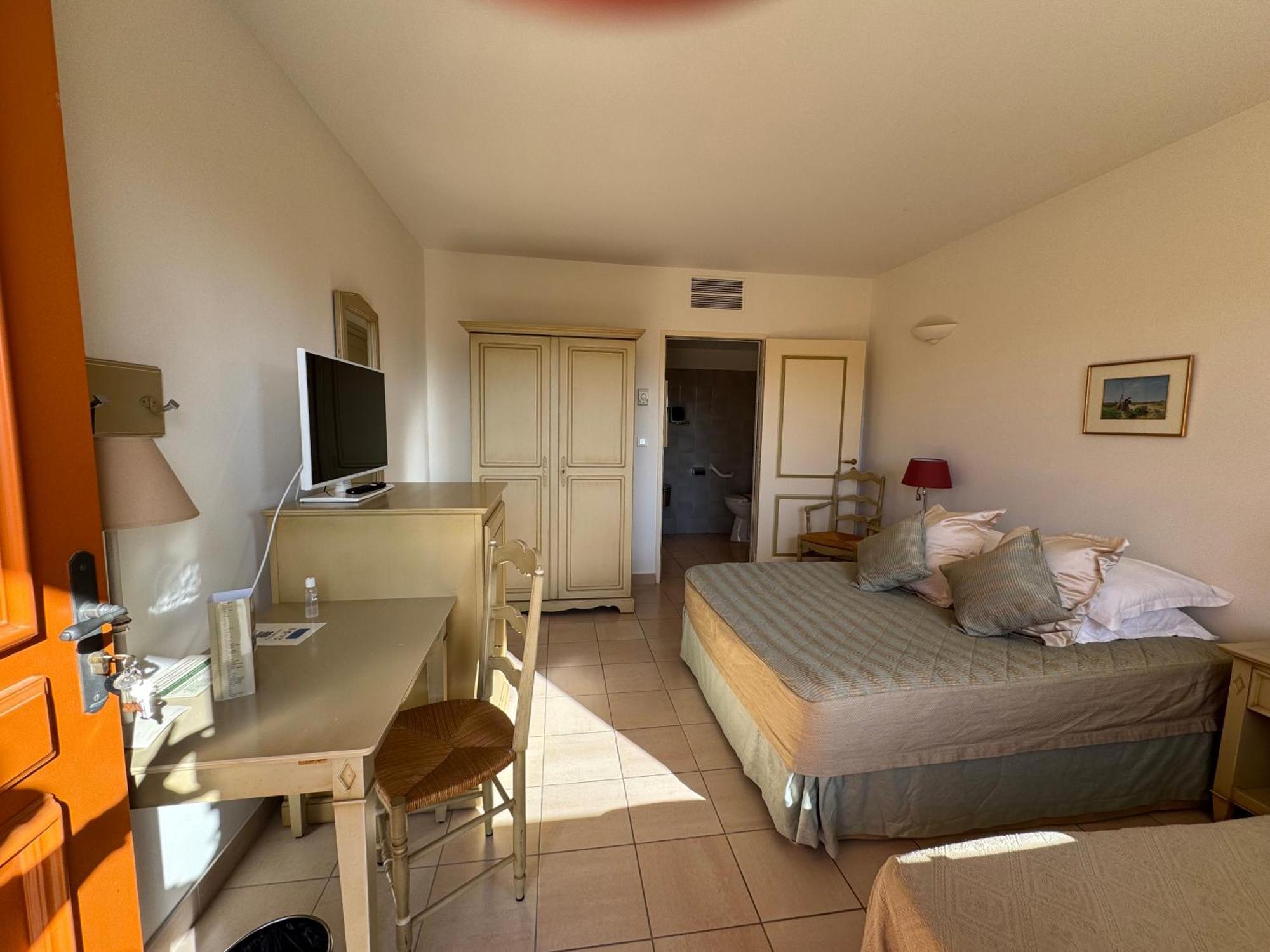 Hotel Terriciae Aux Portes De Maussane Les Alpilles Exterior foto