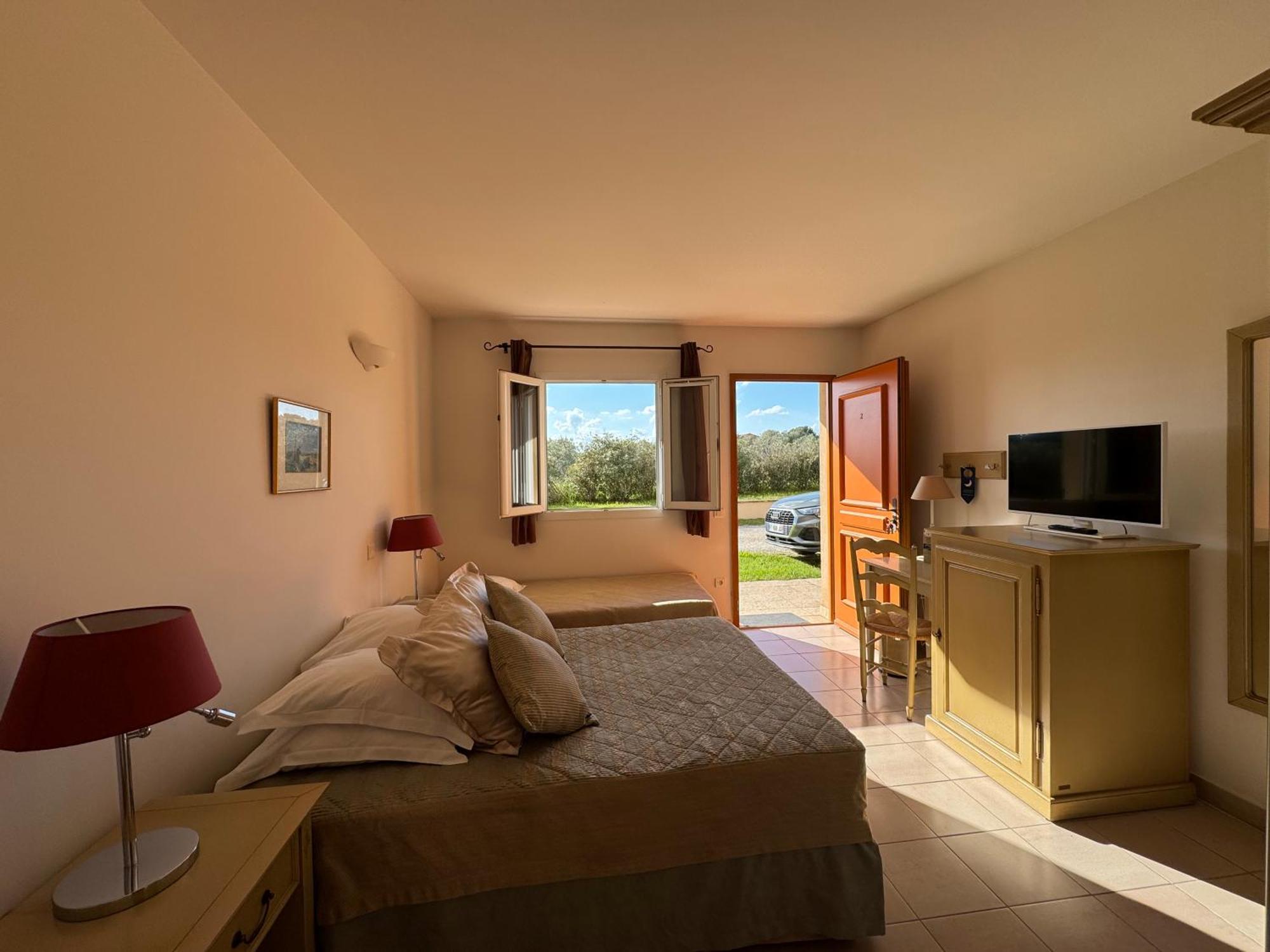 Hotel Terriciae Aux Portes De Maussane Les Alpilles Exterior foto